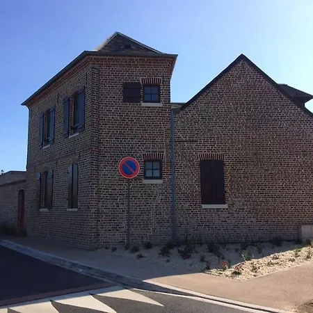 Le Clos De Beauchamp Le Bord De 2 Velos Sont Disponibles Gratuitement