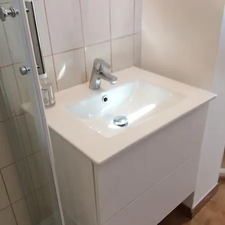 Le Clos De Beauchamp Le Bord De 2 Velos Sont Disponibles Gratuitement