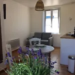 Le Clos De Beauchamp Le Bord De 2 Velos Sont Disponibles Gratuitement Apartman