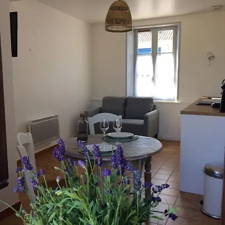 Le Clos De Beauchamp Le Bord De 2 Velos Sont Disponibles Gratuitement Apartment
