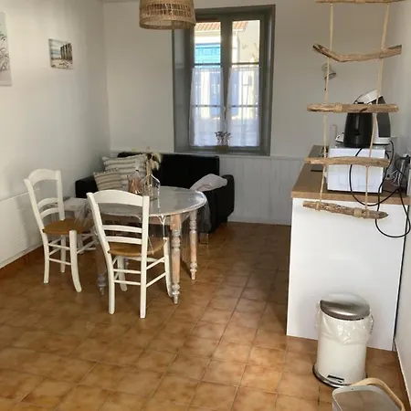 Le Clos De Beauchamp Le Bord De 2 Velos Sont Disponibles Gratuitement Apartment